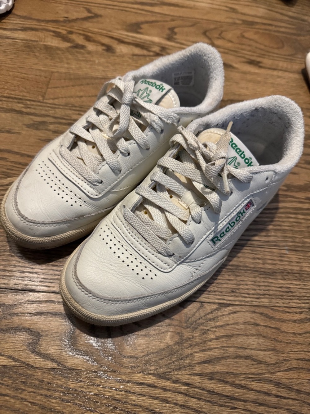 Reebok women’s White Sneakers with Green Logo Accent - 8